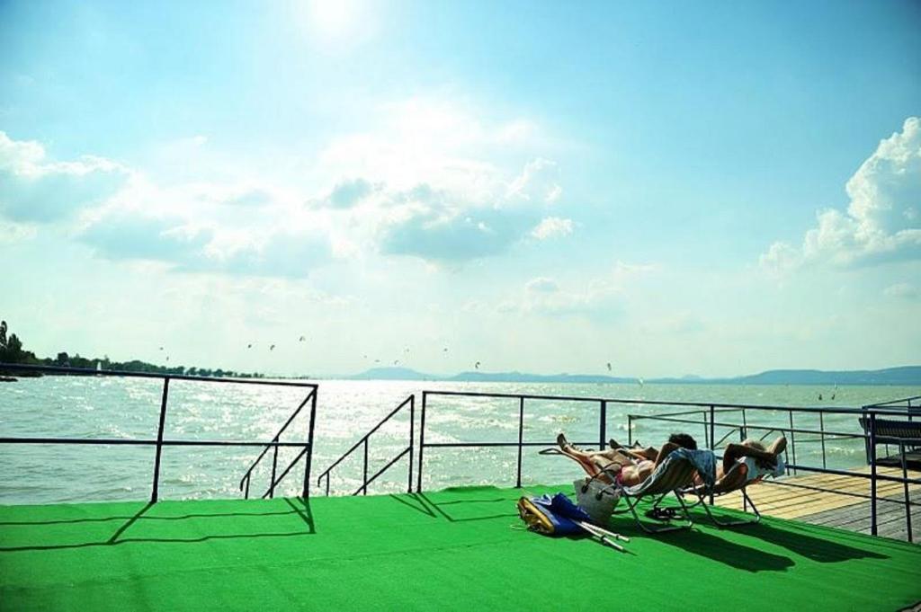 Hotel Francoise Balatonlelle Dış mekan fotoğraf